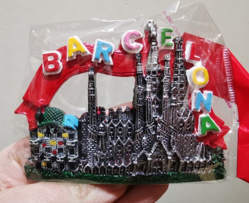 Zdjęcie oferty: Magnes na lodówkę 3D Hiszpania Barcelona