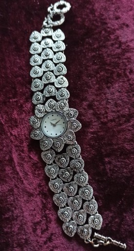 Zdjęcie oferty: Zegarek biżuteryjny damski kwarcowy vintage
