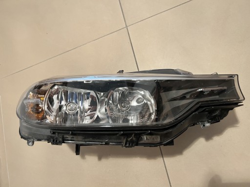 Zdjęcie oferty: Lampa prawa przód BMW f30 f31 zwykła europa