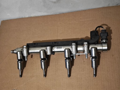 Zdjęcie oferty: Astra J OPC - A20NFT Listwa wtryskowa