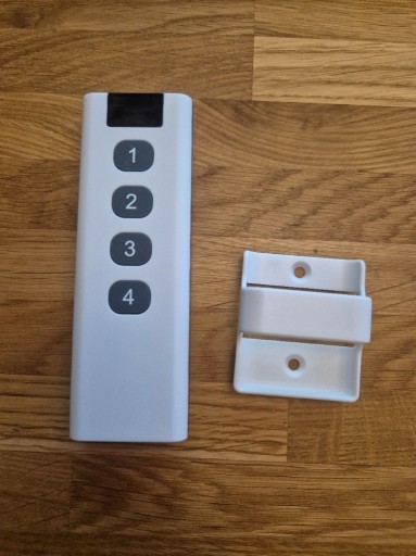 Zdjęcie oferty: Pilot Zigbee Tuya, 4 przyciski, 12 scen, fizyczne przyciski