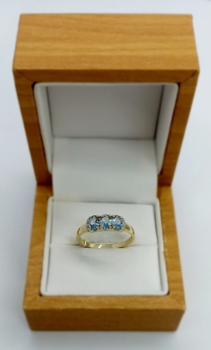 Zdjęcie oferty: Złoty pierścionek,niebieskie białe cyrkonie585,r22
