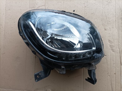 Zdjęcie oferty: SMART FORFOUR W453 lampa prawa do naprawy