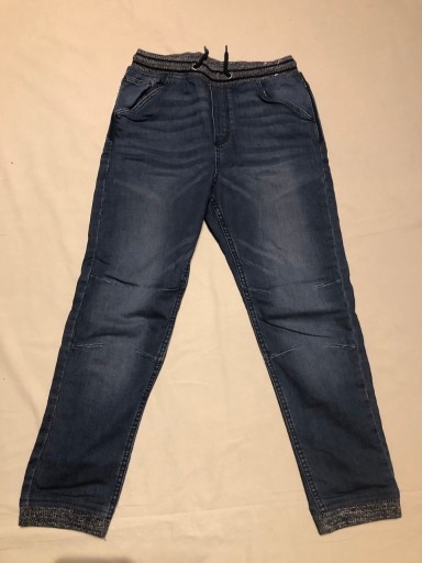 Zdjęcie oferty: Spodnie jeansowe chłopięce 152