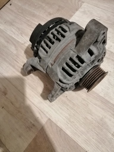 Zdjęcie oferty: Alternator Bosh 90Ah passat audi a6