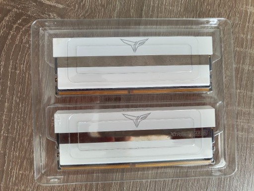Zdjęcie oferty: PAMIĘĆ RAM T-FORCE 2 x 8GB 16GB CL16 DDR 4000 MHz RGB AURA SYNC ARGB