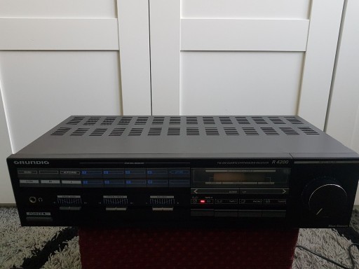 Zdjęcie oferty: Grundig R4200