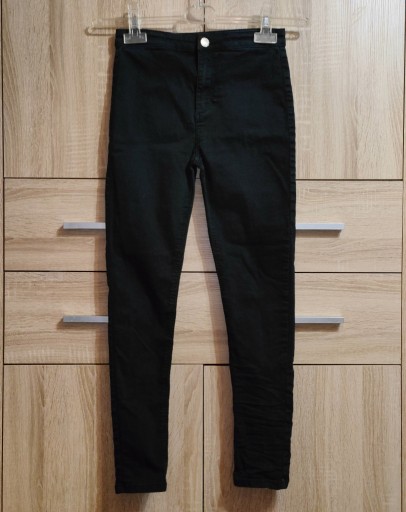 Zdjęcie oferty: Spodnie jeansowe czarne H&M r.146