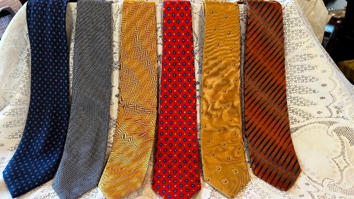 Zdjęcie oferty: Włoskie krawaty jedwabne