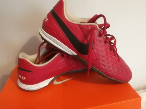 Zdjęcie oferty: Buty Nike Legend 8 Academy Turfy 42