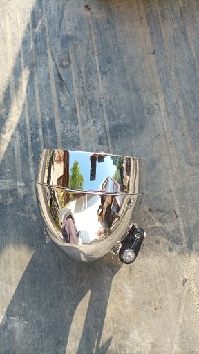 Zdjęcie oferty: Triumph Th1,6 lampa obudowa chłodnicy licznik lust