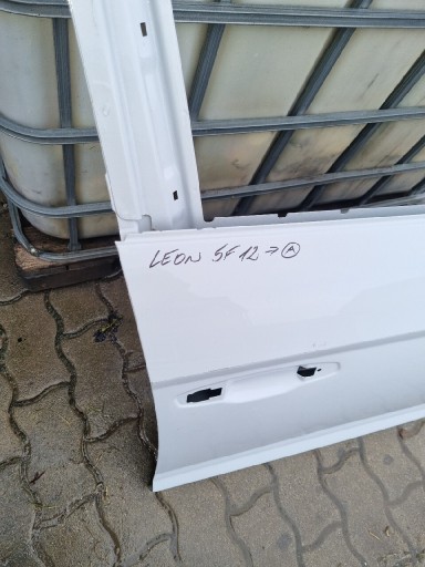 Zdjęcie oferty: Drzwi przód seat leon lll