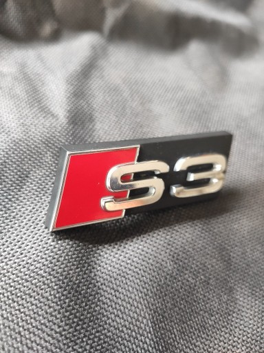 Zdjęcie oferty: Emblemat znaczek logo Audi S3
