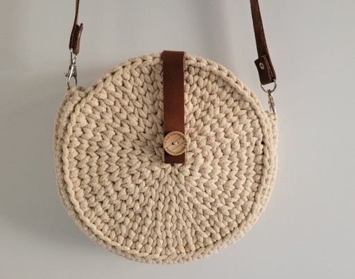 Zdjęcie oferty: Okrągła torebka boho ze sznurka handmade 