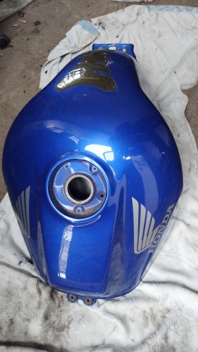 Zdjęcie oferty: Zbiornik paliwa honda vfr 800 vtec