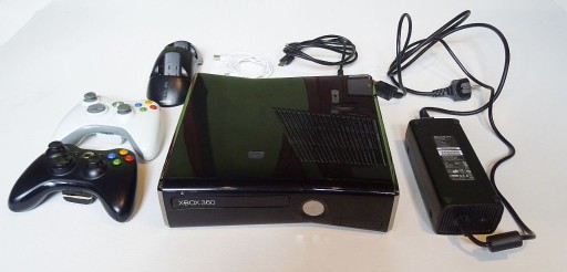 Zdjęcie oferty: Konsola Microsoft Xbox 360 S 250GB