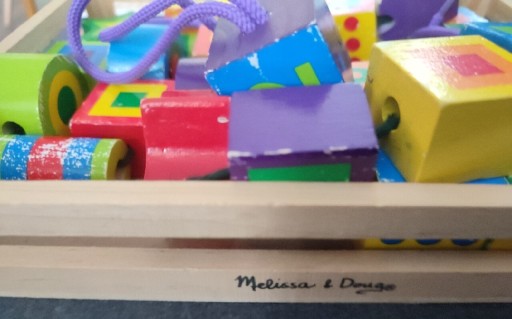 Zdjęcie oferty: Klocki koraliki do nawlekania melissa & doug