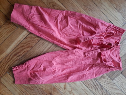 Zdjęcie oferty: Łososiowe spodnie 3/4 z marszczeniami 