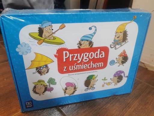 Zdjęcie oferty: Przygoda z uśmiechem. Box Wsip, nowy