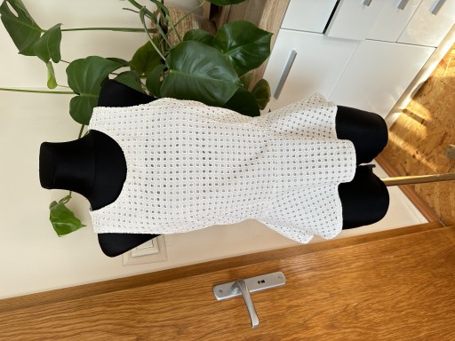 Zdjęcie oferty: H&M Conscious 40 L biała bawełna haft baskinka