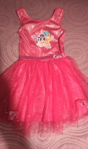 Zdjęcie oferty: Sukieneczka tułowiowa dla dziewczynki r. 110