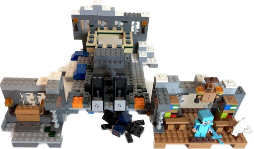 Zdjęcie oferty: Lego Minecraft 21124 Portal Kresu 2016r 