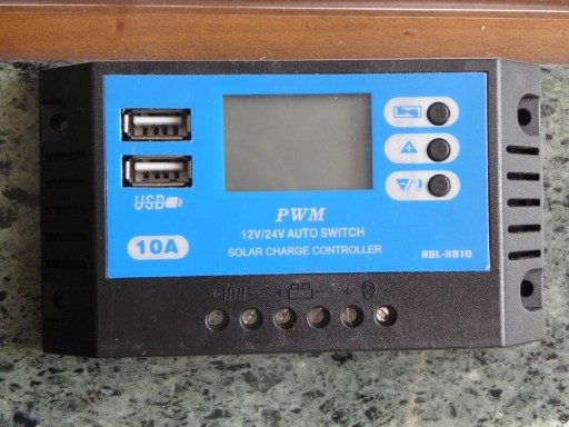 Zdjęcie oferty: Regulator ładowania PWM RGL-8810 10 A  12-24 V .