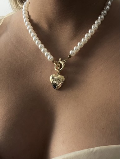 Zdjęcie oferty: Złoty naszyjnik celebrytka łańcuszek perełki serce
