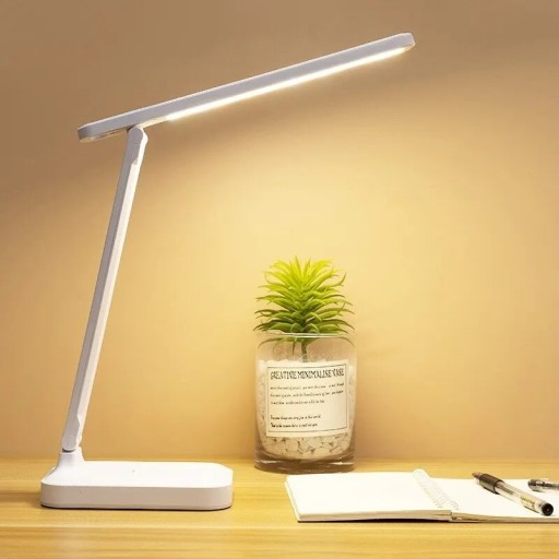 Zdjęcie oferty: Lampka na biurko składana USB 