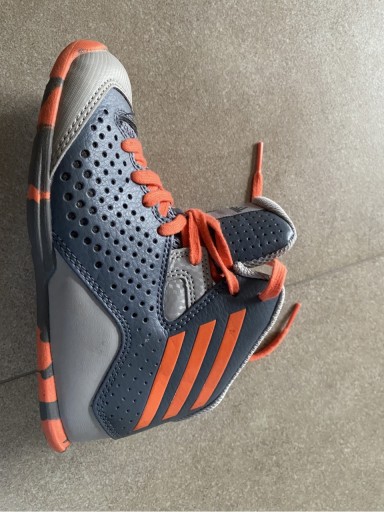 Zdjęcie oferty: Buty do koszykówki Adidas 29