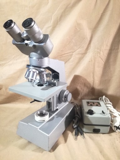 Zdjęcie oferty: Mikroskop dwuoczny biol. H&R 100x-1000x pzo studar