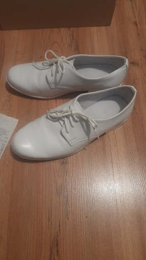 Zdjęcie oferty: Buty białe do komunii, komunijne nr 32 