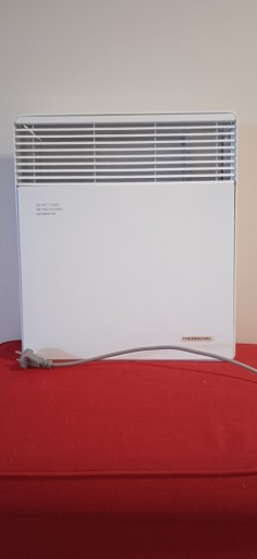 Zdjęcie oferty: Grzejnik konwektorowy Termoval 2000 W T17