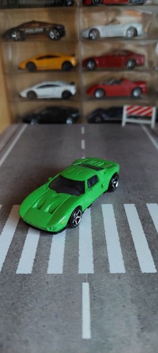 Zdjęcie oferty: Matchbox Ford GT 2005 resorak 1:64