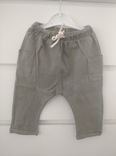Zdjęcie oferty: Spodnie chłopięce khaki zielone h&m r. 86