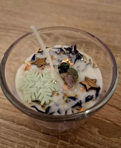 Zdjęcie oferty: Świeczka sojowa w szklanym pojemniku. Świąteczny prezent