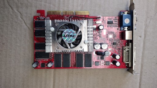 Zdjęcie oferty: Palit GeForce FX 5500 256mb agp sprawna