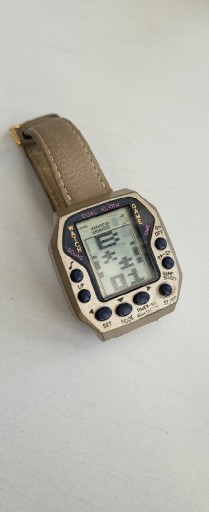 Zdjęcie oferty: Zegarek elektroniczny z gierką Watch Game