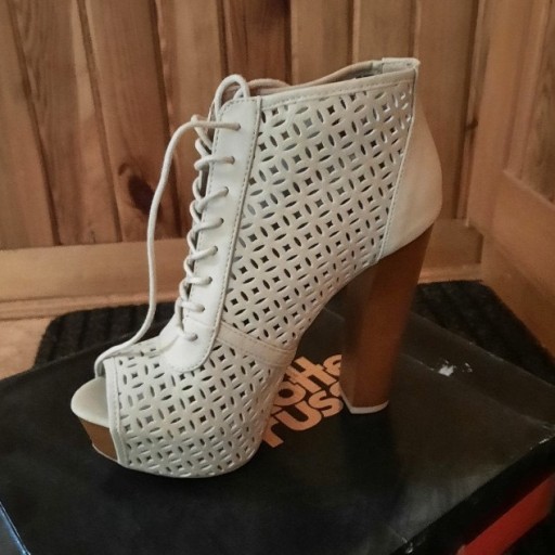 Zdjęcie oferty: damskie buty na słupku botki ażurowe, wiązane r.37