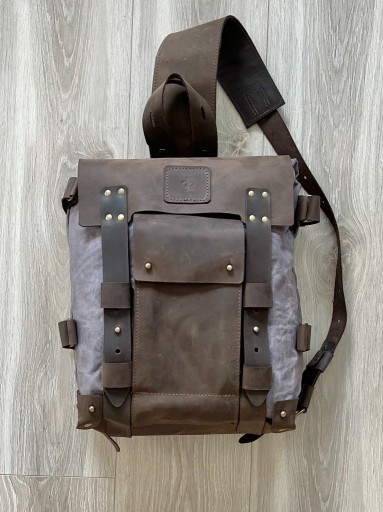 Zdjęcie oferty: Plecak na jedno ramie ze skóry szaro-brązowy.