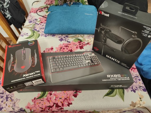 Zdjęcie oferty: Genesis RX85 RGB mechaniczna plus myszka i mikro