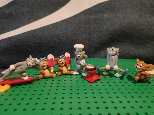 Zdjęcie oferty: Tom i Jerry Figurki z Kinder Niespodzianka