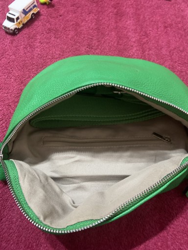 Zdjęcie oferty: Torebka nerka zielona 