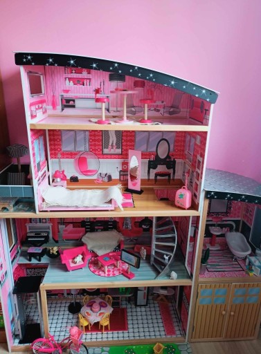 Zdjęcie oferty: Domek dla lalek barbie 