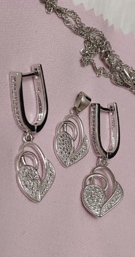 Zdjęcie oferty: Srebrny komplet biżuterii cyrkoniowe serca pr. 925