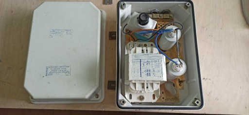 Zdjęcie oferty: Transformator / zasilacz do lamp naświetlaczy 230V