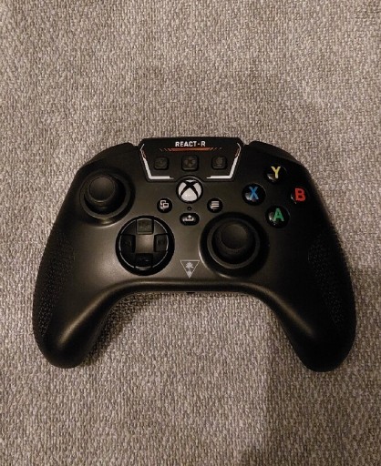 Zdjęcie oferty: Pad kontroler przewodowy Xbox One Series S/X
