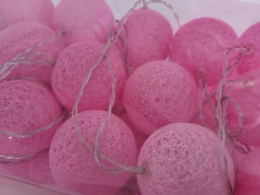 Zdjęcie oferty: 30 KULEK PINK GIRLANDA COTTON BALLS CERTYFIKAT CE