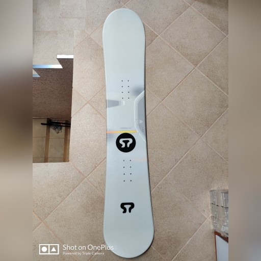 Zdjęcie oferty: Deska Snowboardowa Cornice Naked 57 - 157cm