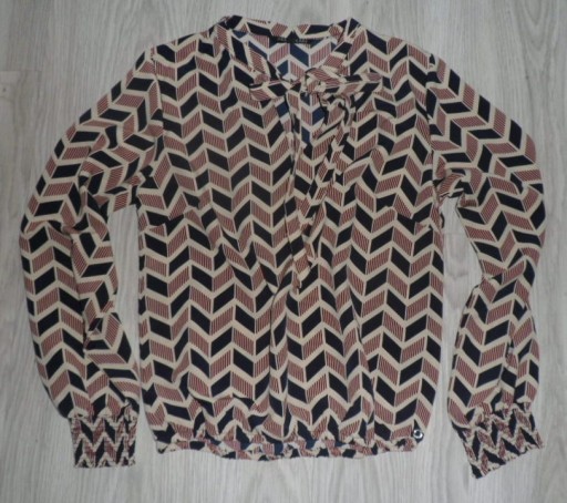 Zdjęcie oferty: BLUZKA WZORY TOP SECRET S/M 34/36/38